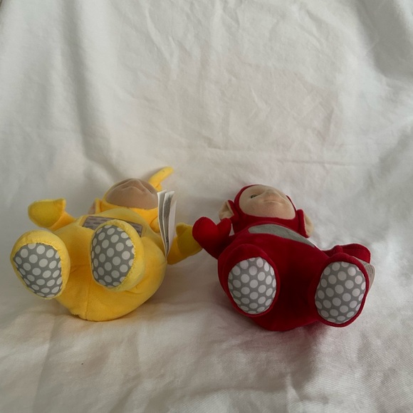 Teletubbies Talking Plush LaLa and Po - Picture 3 of 3